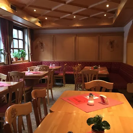 Naturfreundehaus Rahnenhof 2*